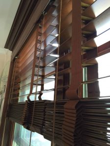 best way to dust wood blinds